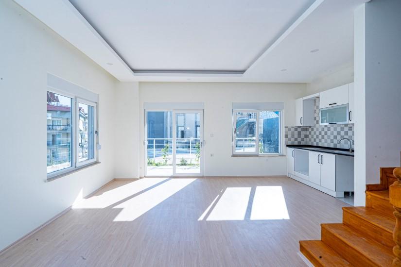 MAY210 - Фото 12