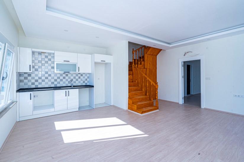 MAY210 - Фото 13