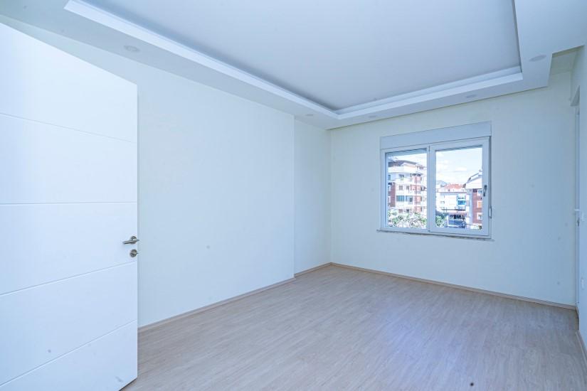 MAY210 - Фото 10