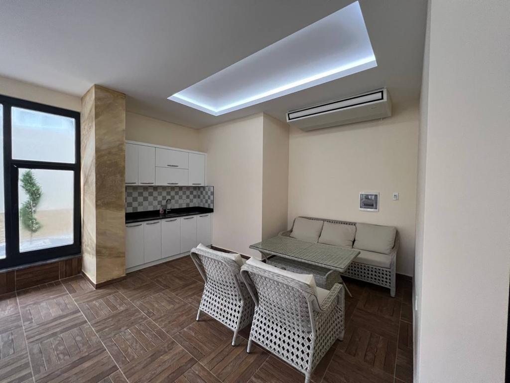 MAY1916 - Фото 25