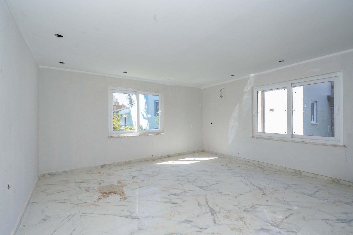 MAY2611 - Фото 10