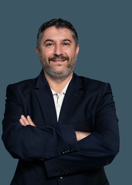 Ахмет Учмаз Водій