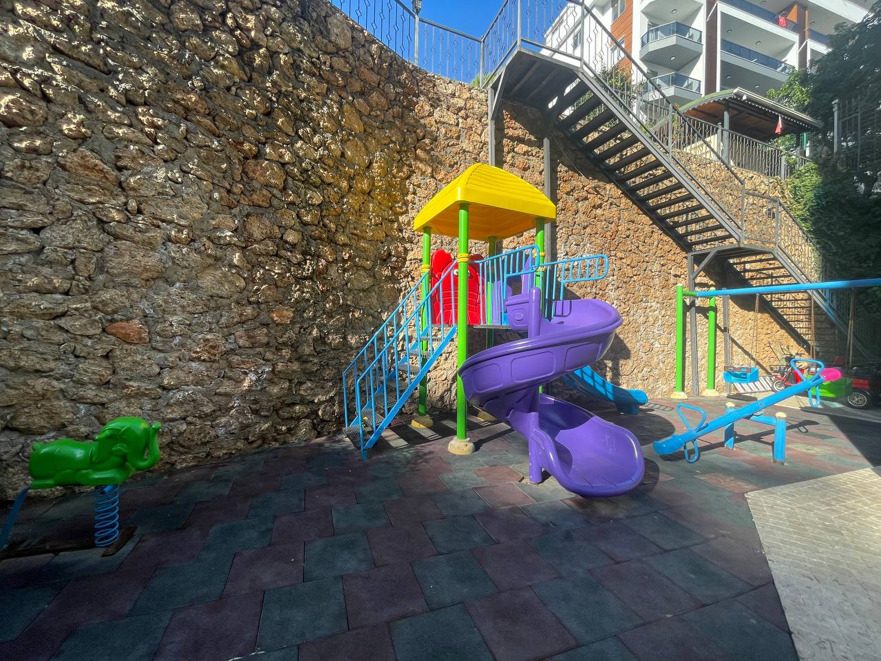 Двокімнатна квартира в районі Тосмур, в 500 м від моря - Фото 3