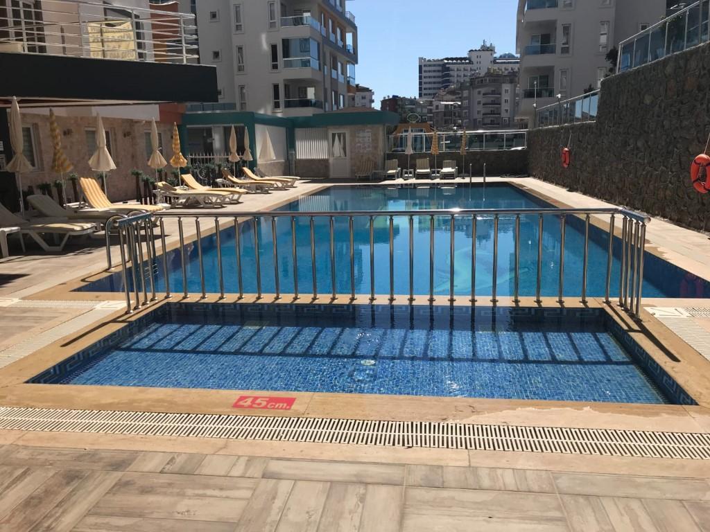 Двокімнатна квартира в районі Тосмур, в 500 м від моря - Фото 2
