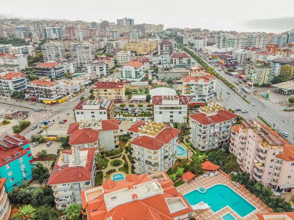 Мебльована трикімнатна квартира в пішій доступності від моря, Оба - Фото 17