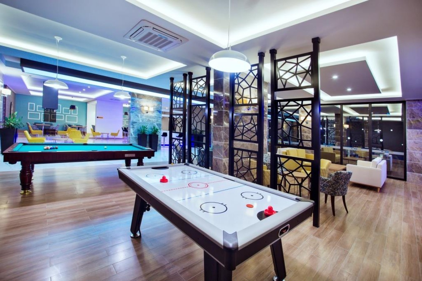 Затишна трикімнатна квартира в 350 м від моря (Тосмур) - Фото 15