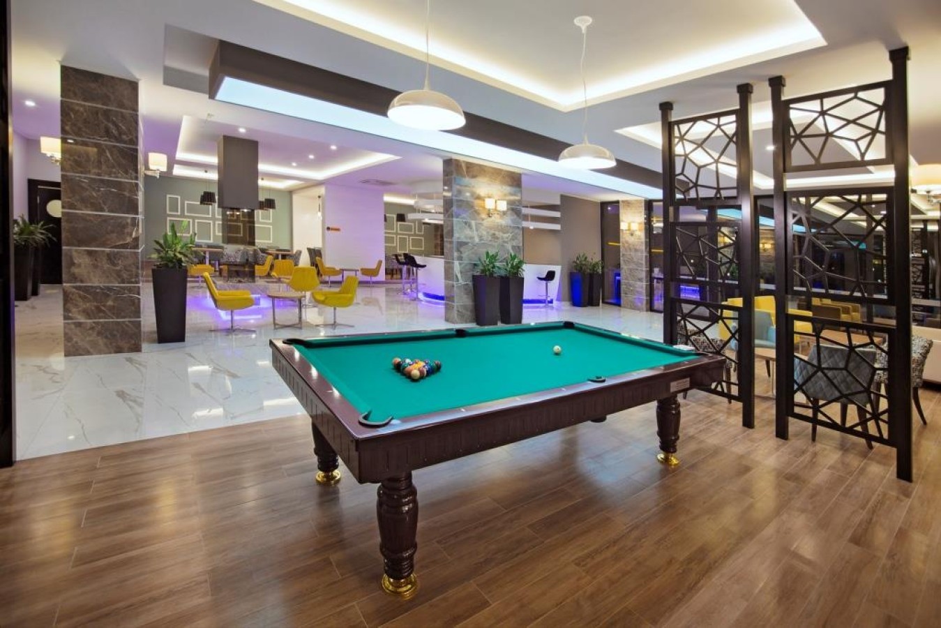 Затишна трикімнатна квартира в 350 м від моря (Тосмур) - Фото 16
