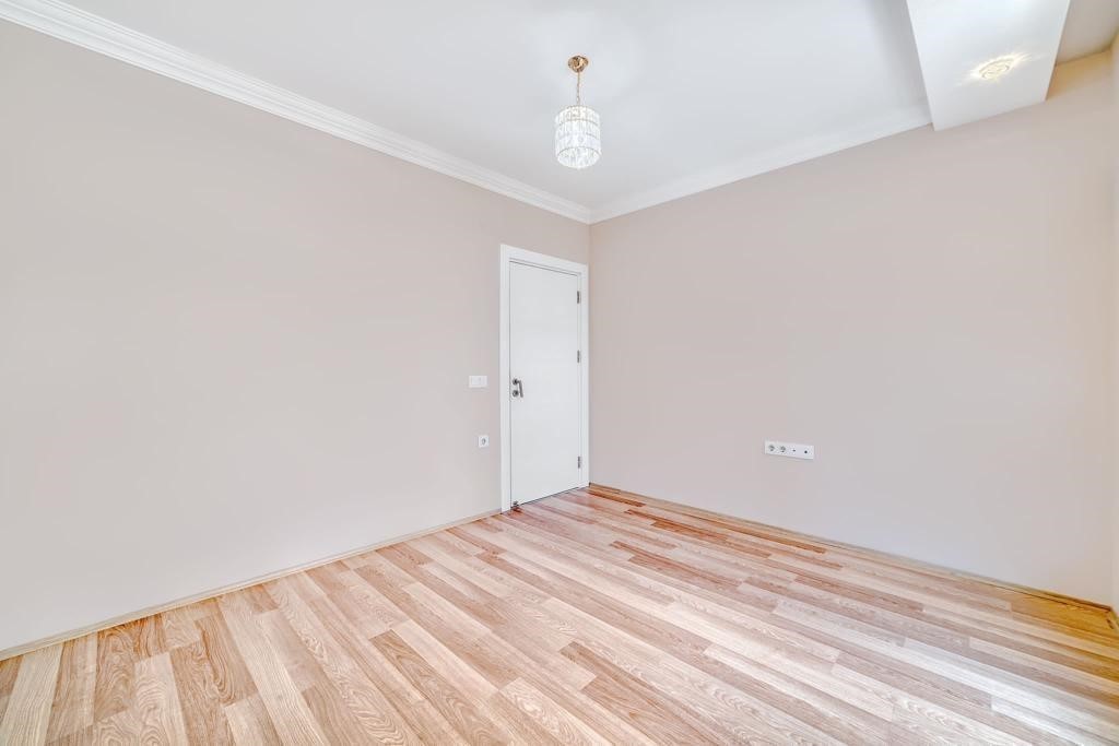Затишна трикімнатна квартира в 350 м від моря (Тосмур) - Фото 30