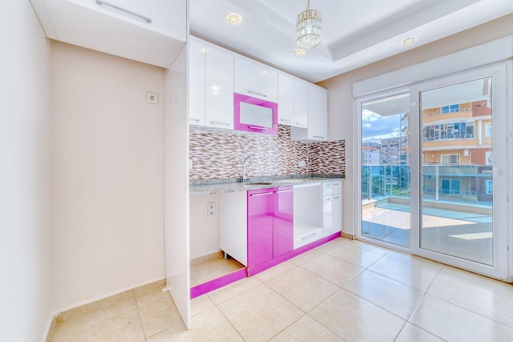 Затишна трикімнатна квартира в 350 м від моря (Тосмур) - Фото 22