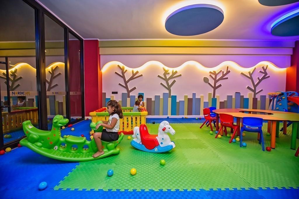 Затишна трикімнатна квартира в 350 м від моря (Тосмур) - Фото 19