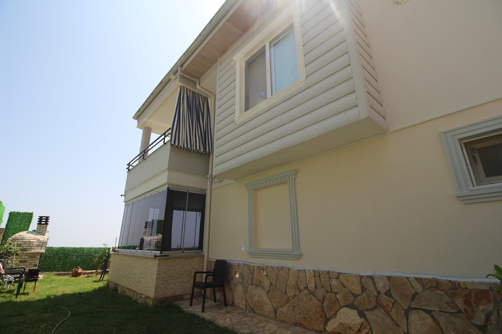 Простора вілла з приватним басейном, в районі Бекташ - Фото 29