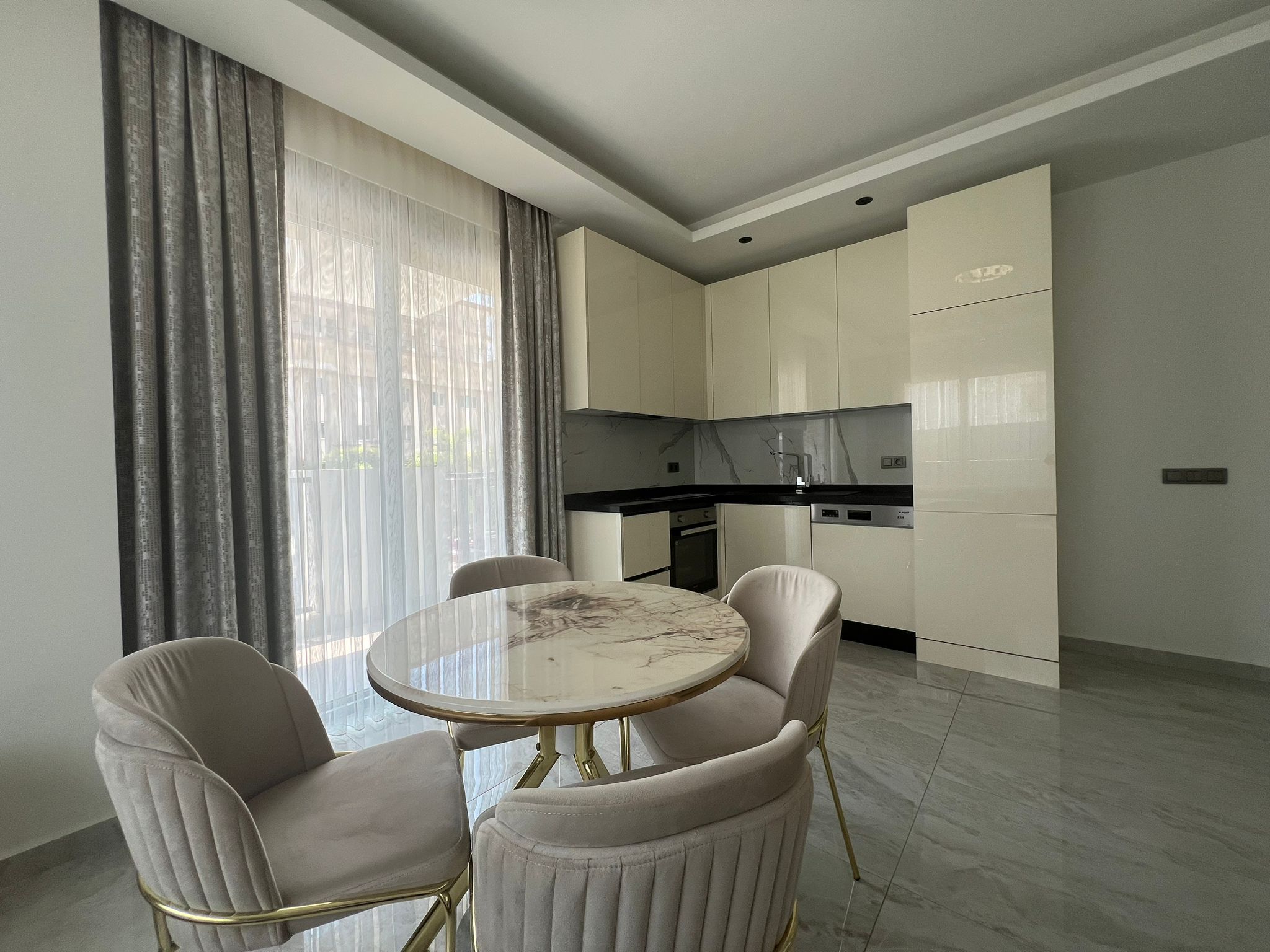 Мебльована квартира площею 74 м2 в центрі Аланії - Фото 25