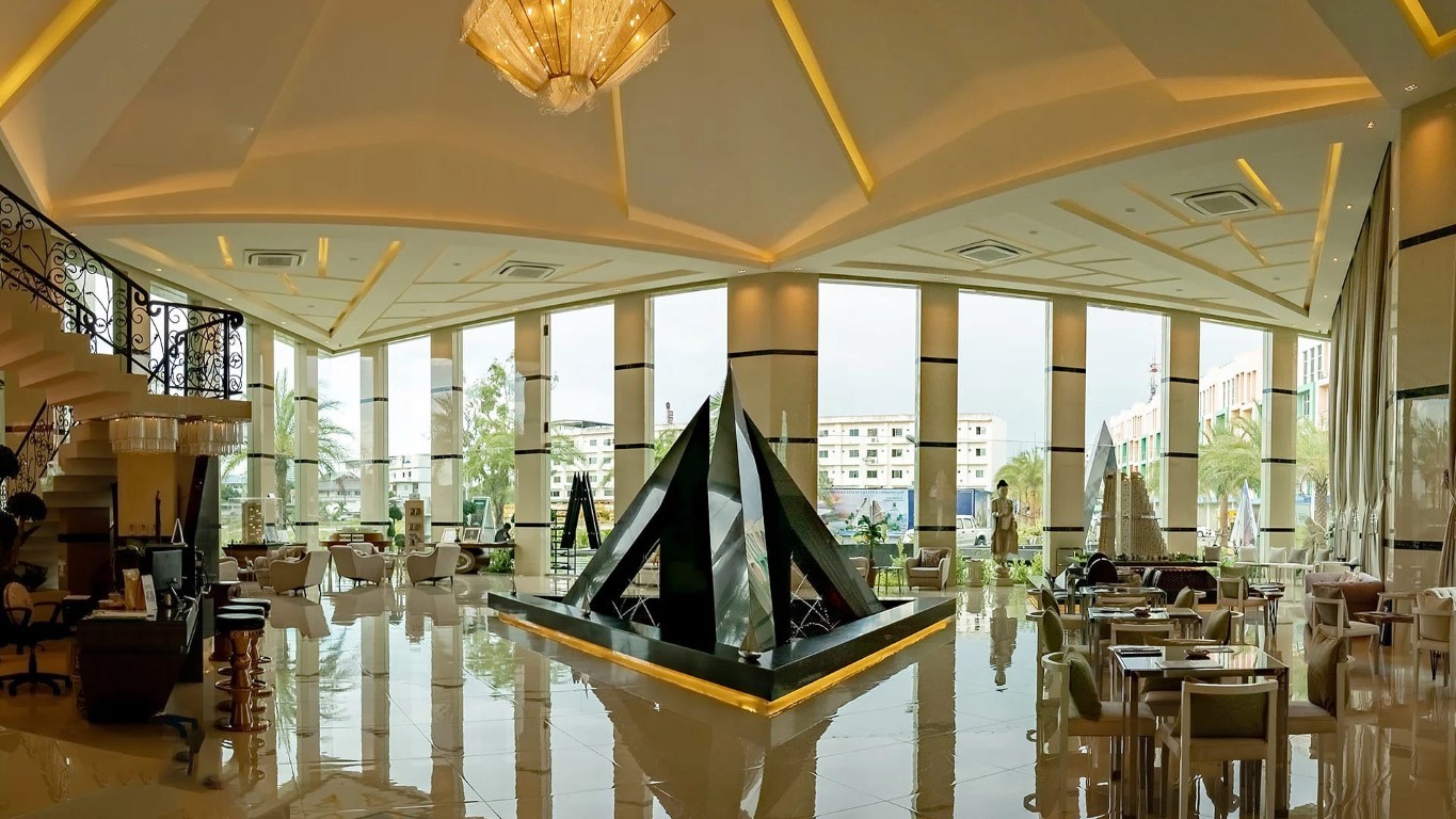 Футуристична вежа Marina Golden Bay у самому серці Паттайї, на завершальному етапі будівництва - Фото 6