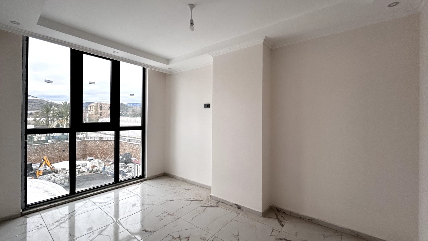 Трикімнатна квартира 72 м² без меблів у мальовничому районі Демірташ - Фото 23