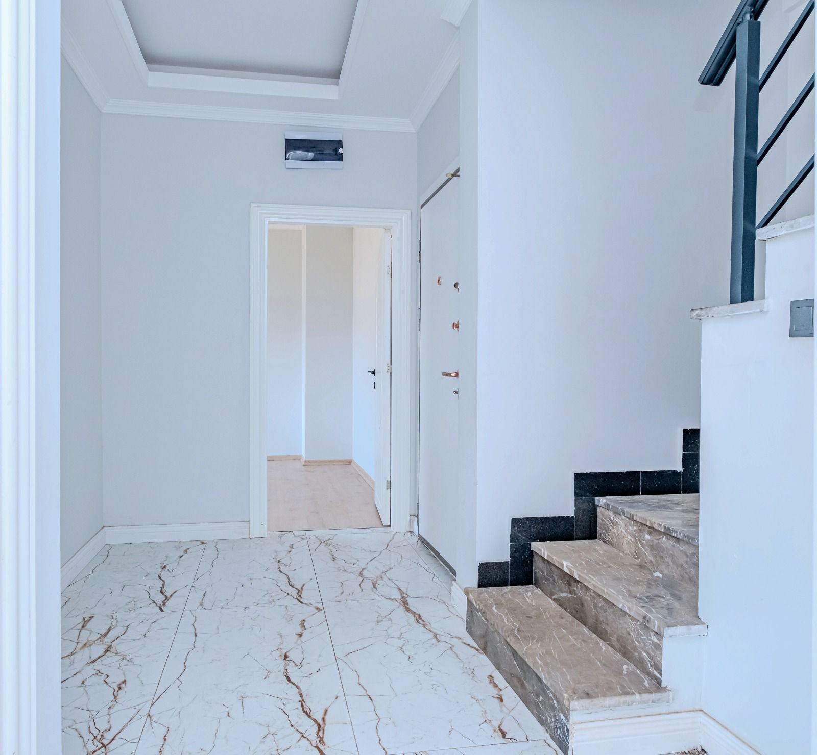 MAY6813 - Фото 16