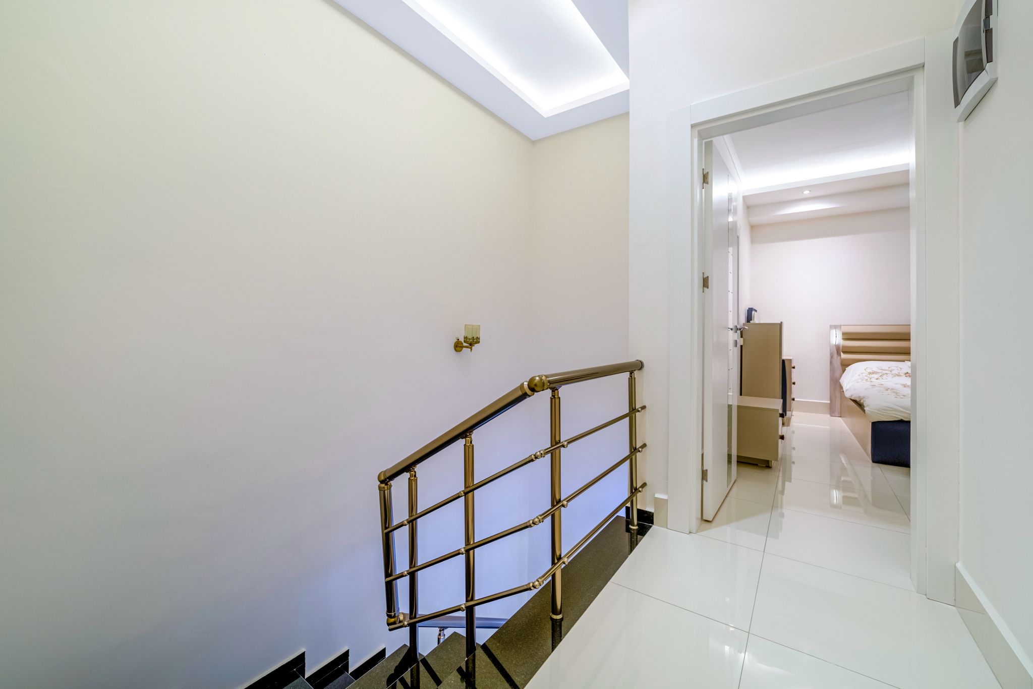 MAY6823 - Фото 15